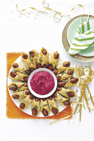 Christmas Brunch - Festive Brunch - Sausage Christmas wreath