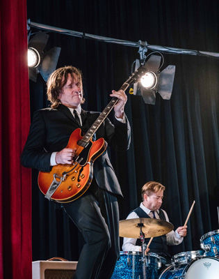 murray cook former red wiggle with his band the soul movers