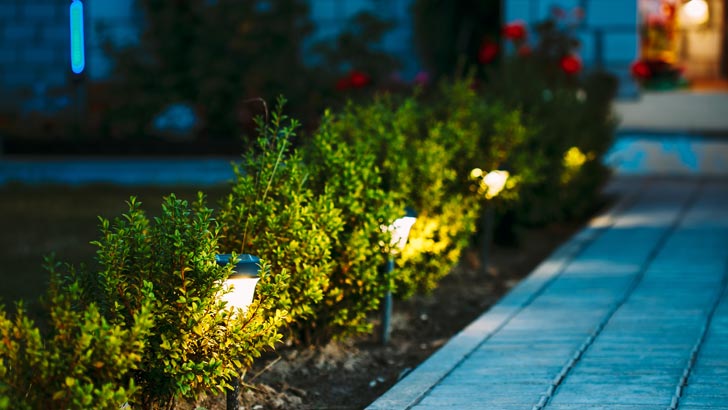 solar power garden lights