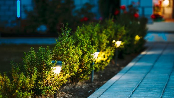 solar power garden lights
