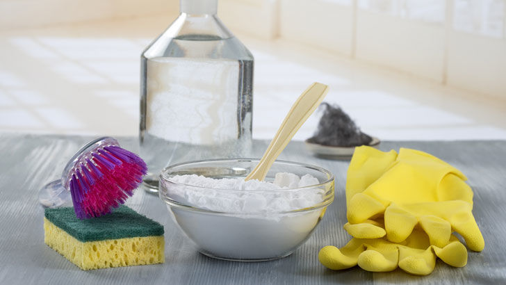 frugal fail cleaning with vinegar and bicarb soda