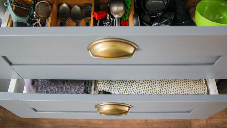 refresh your home on a budget replace kitchen handle